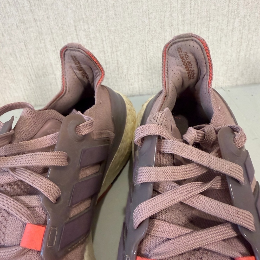 Size 6.5‎ - Adidas UltraBoost 22 Magic Mauve W - Picture 6 of 16